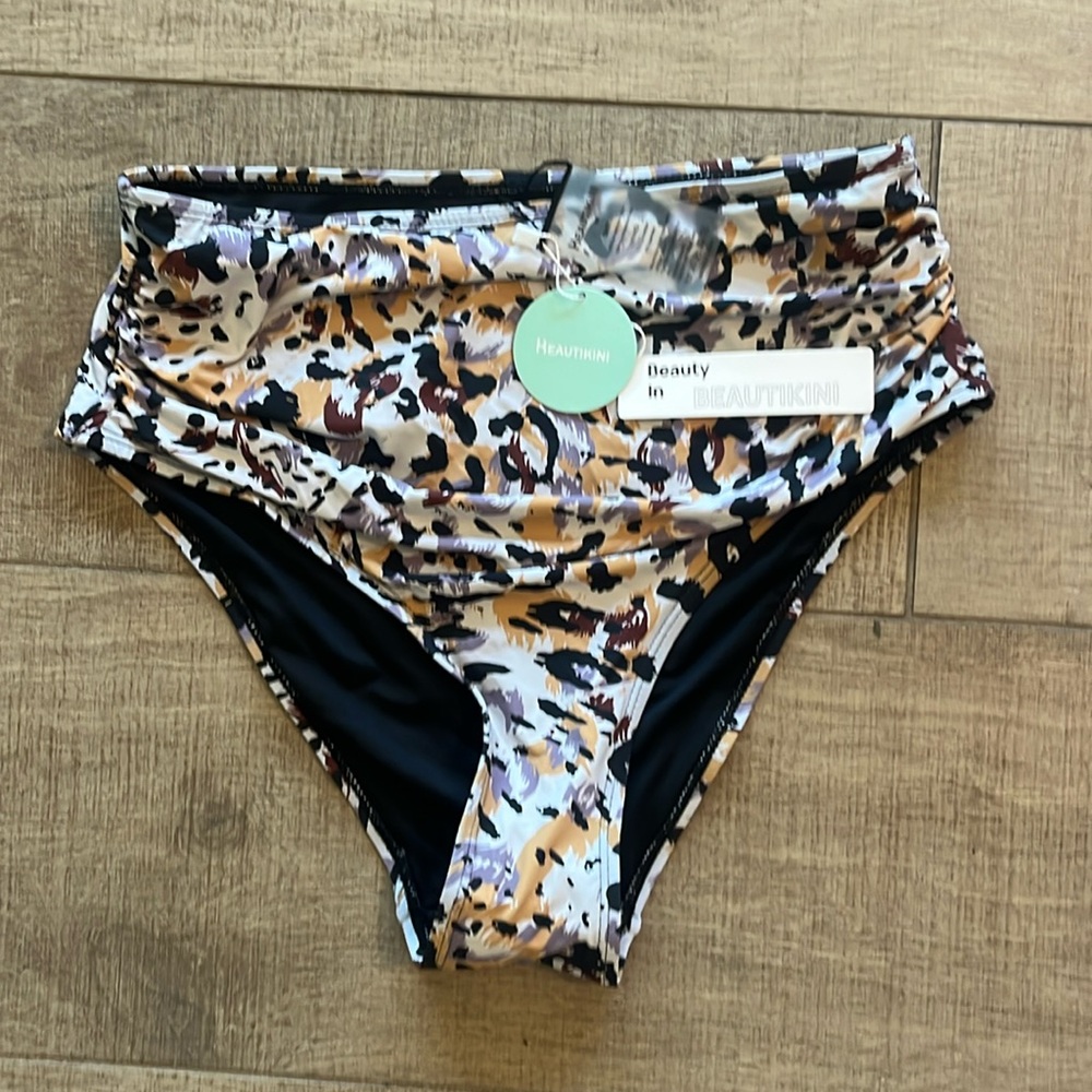 Black Leopard Lavender  Beautikini M Swim Bottoms High Waist Ruched front